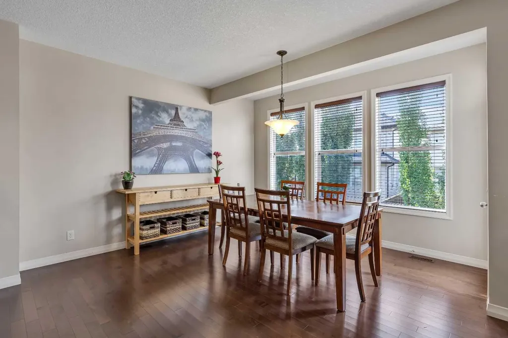 224 Panamount Point NW Calgary AB T3K 0H8