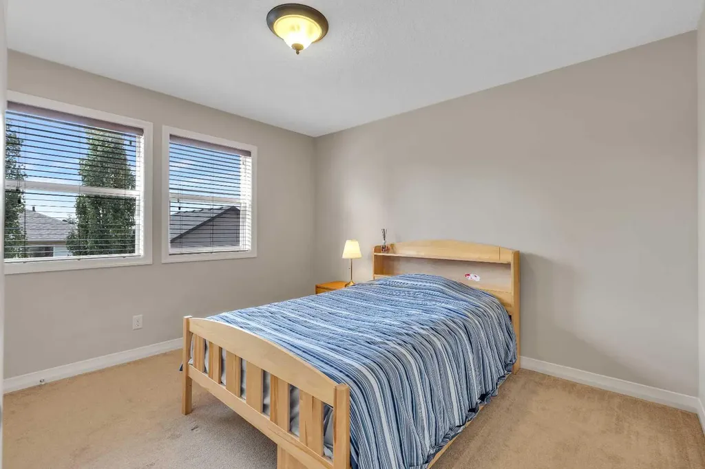 224 Panamount Point NW Calgary AB T3K 0H8