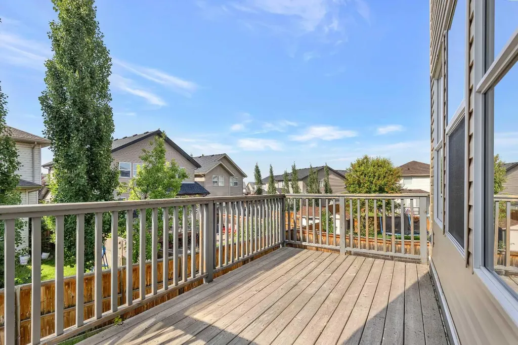 224 Panamount Point NW Calgary AB T3K 0H8