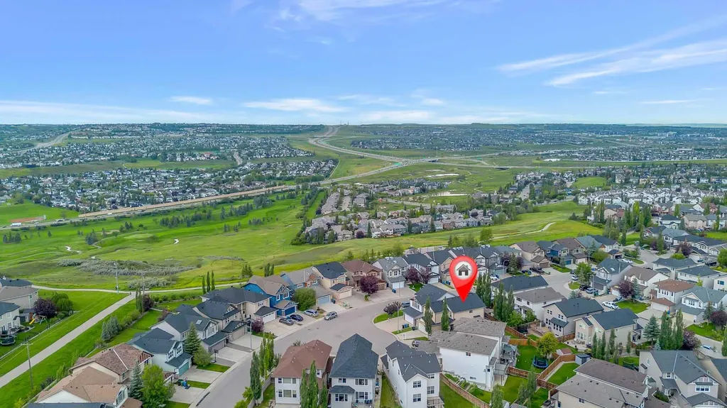 224 Panamount Point NW Calgary AB T3K 0H8