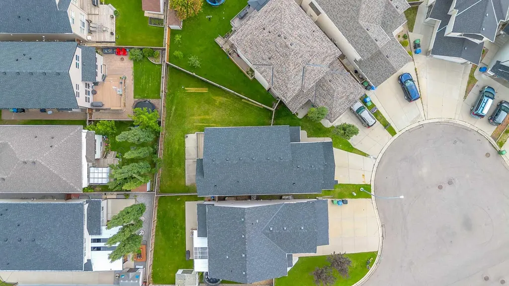 224 Panamount Point NW Calgary AB T3K 0H8