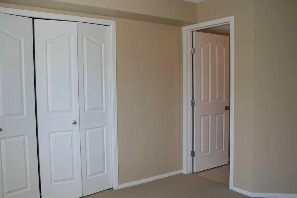 16969 24 Street SW Calgary AB T2Y 0H9
