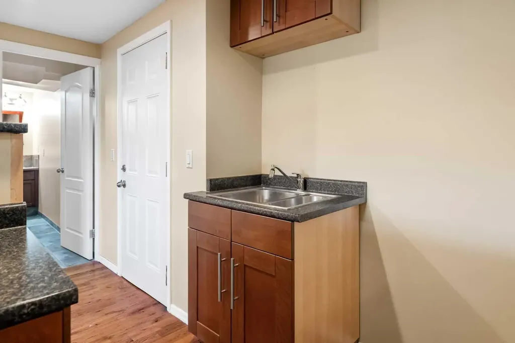 3243 Dover Crescent SE Calgary AB T2B 2E6