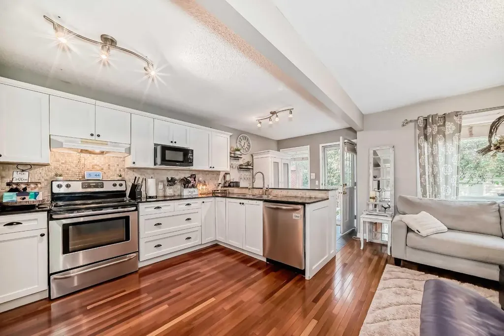 132 Hidden Hills Road NW Calgary AB T3A 5Y2