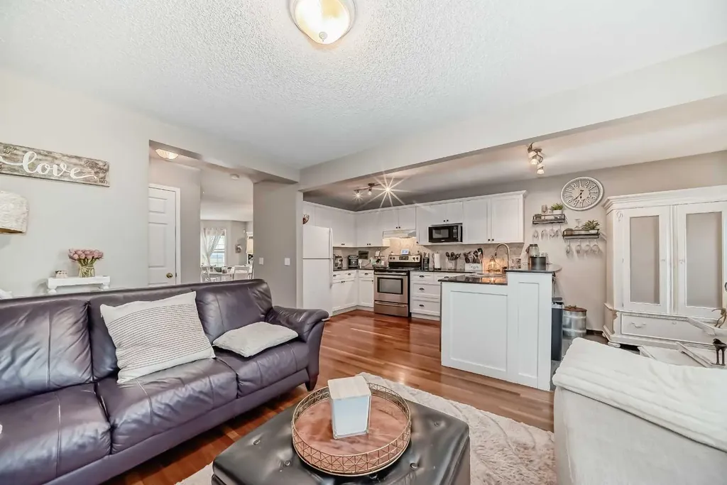 132 Hidden Hills Road NW Calgary AB T3A 5Y2