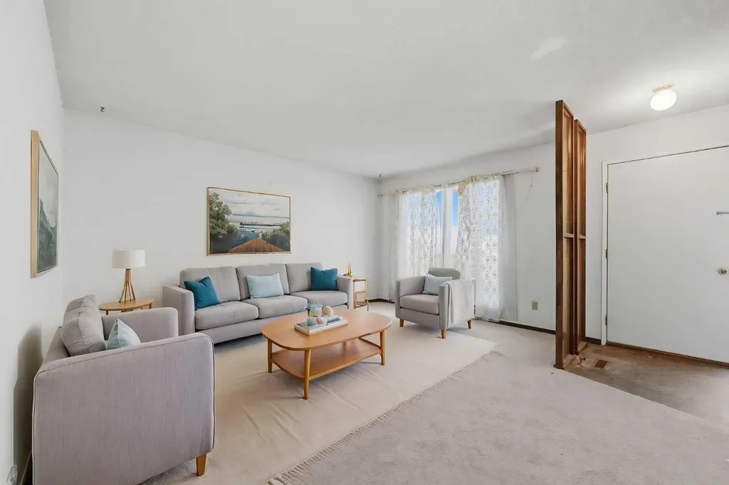 222 Marlborough Way NE Calgary AB T2A6R9