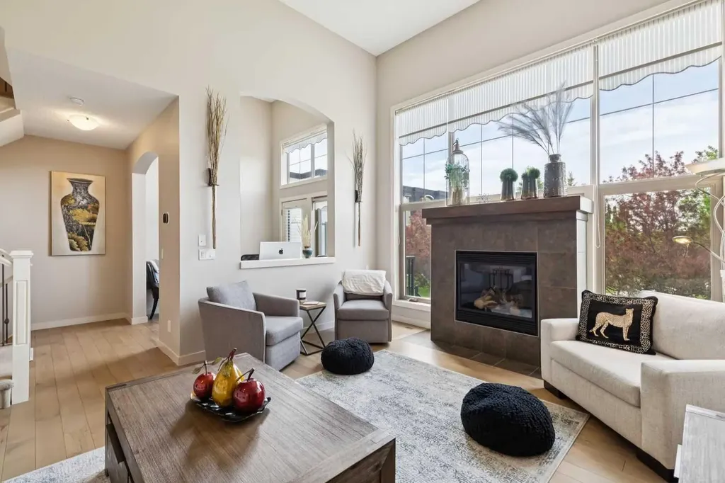 9041 Wentworth Avenue SW Calgary AB T3H 0A9