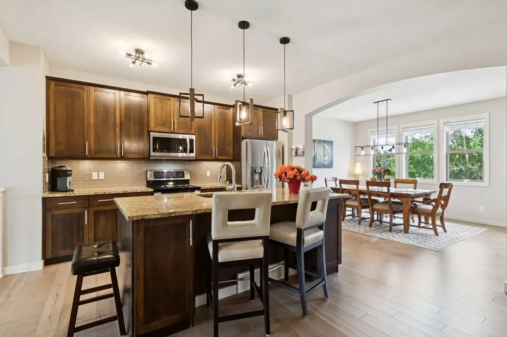 9041 Wentworth Avenue SW Calgary AB T3H 0A9