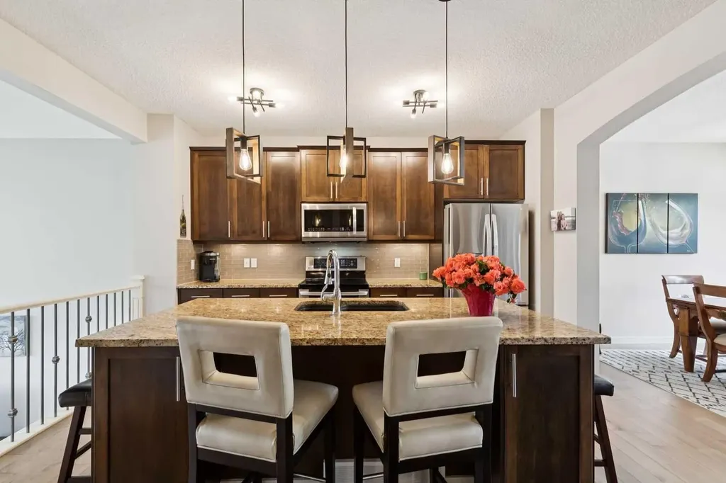9041 Wentworth Avenue SW Calgary AB T3H 0A9