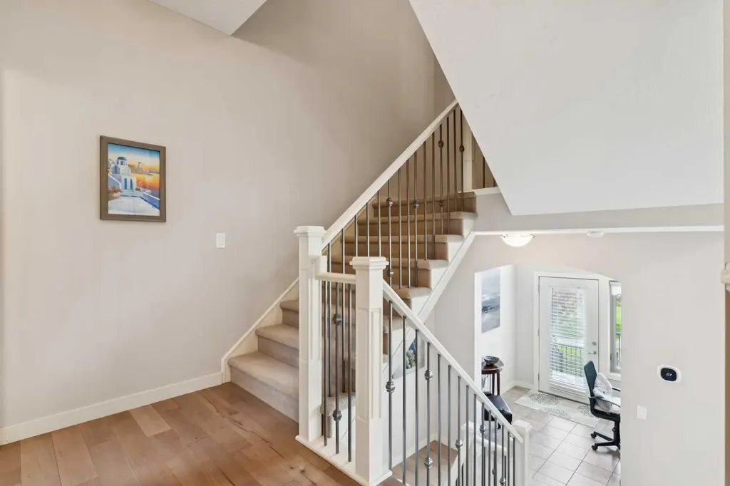9041 Wentworth Avenue SW Calgary AB T3H 0A9