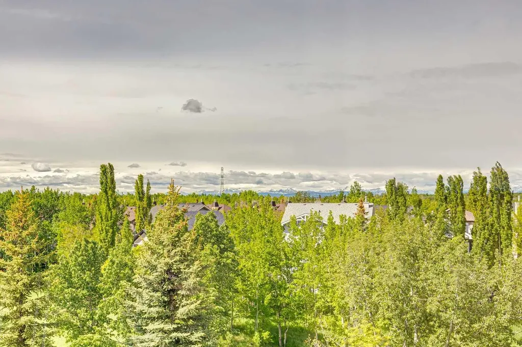 9041 Wentworth Avenue SW Calgary AB T3H 0A9