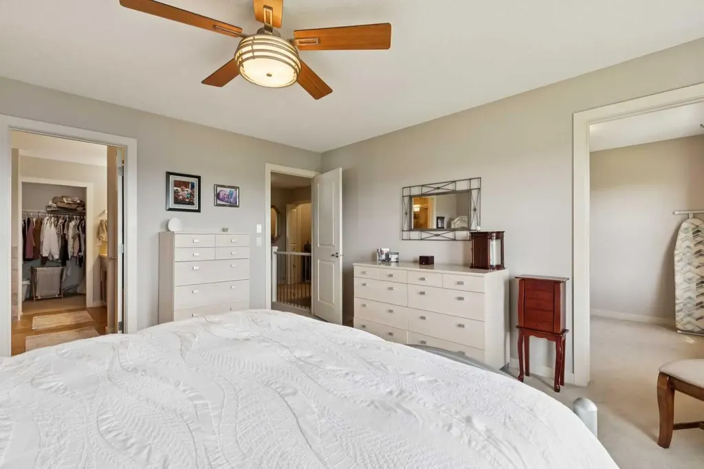 9041 Wentworth Avenue SW Calgary AB T3H 0A9