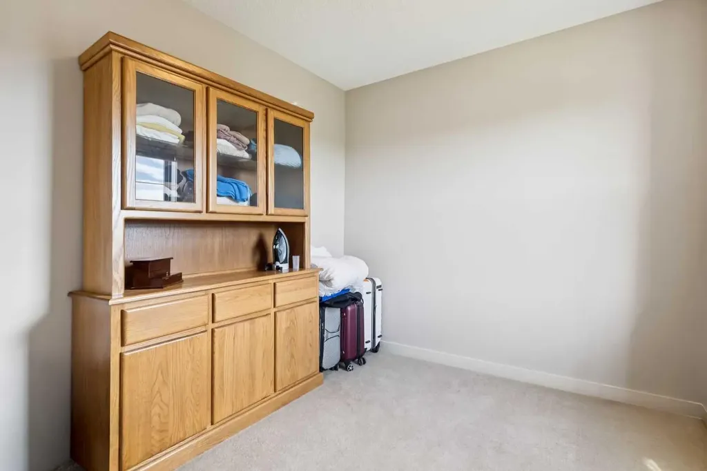 9041 Wentworth Avenue SW Calgary AB T3H 0A9
