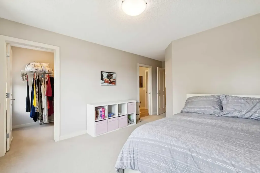 9041 Wentworth Avenue SW Calgary AB T3H 0A9