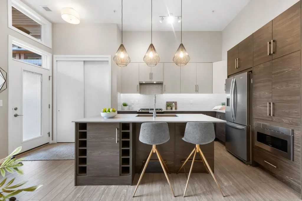 122 Mahogany Centre SE Calgary AB T2M 2Y1