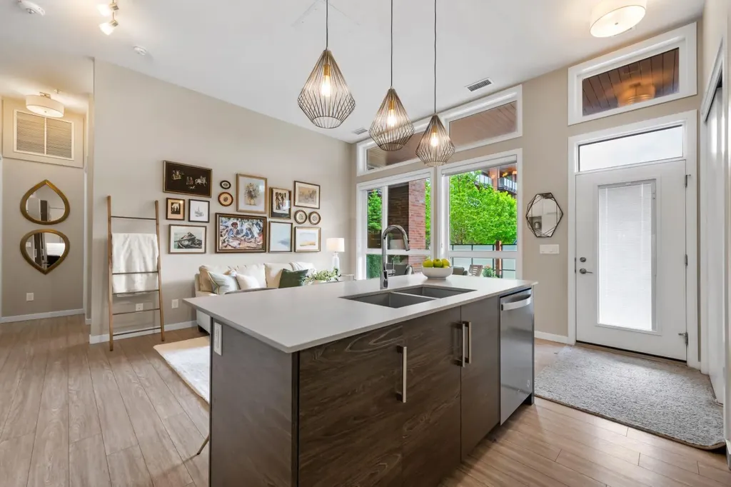 122 Mahogany Centre SE Calgary AB T2M 2Y1
