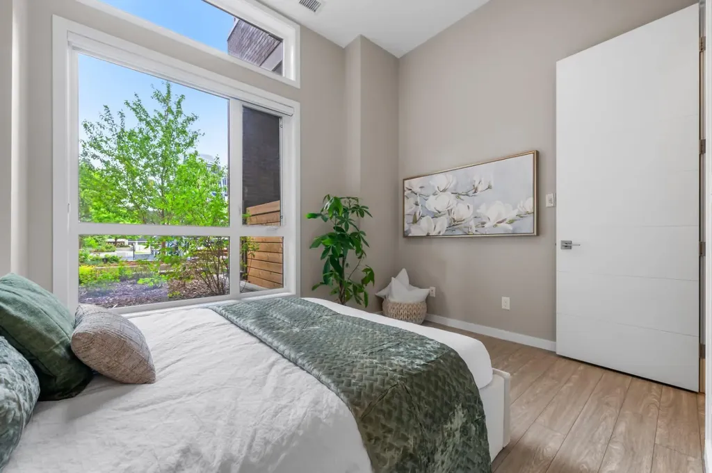 122 Mahogany Centre SE Calgary AB T2M 2Y1