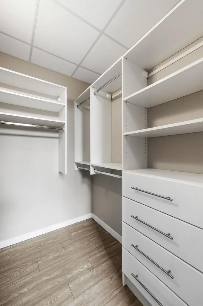122 Mahogany Centre SE Calgary AB T2M 2Y1