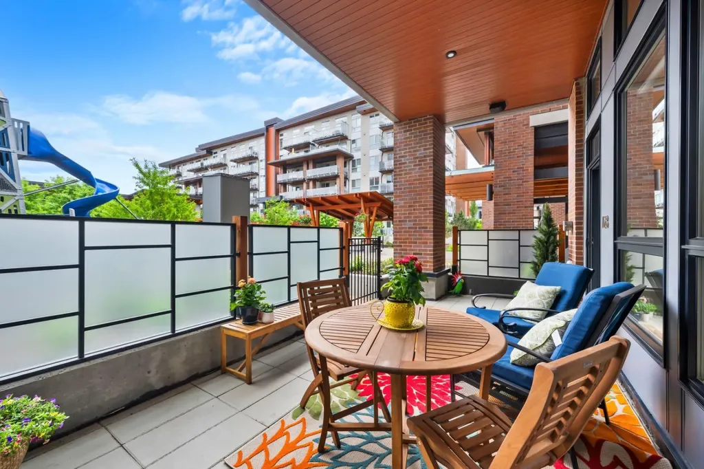 122 Mahogany Centre SE Calgary AB T2M 2Y1