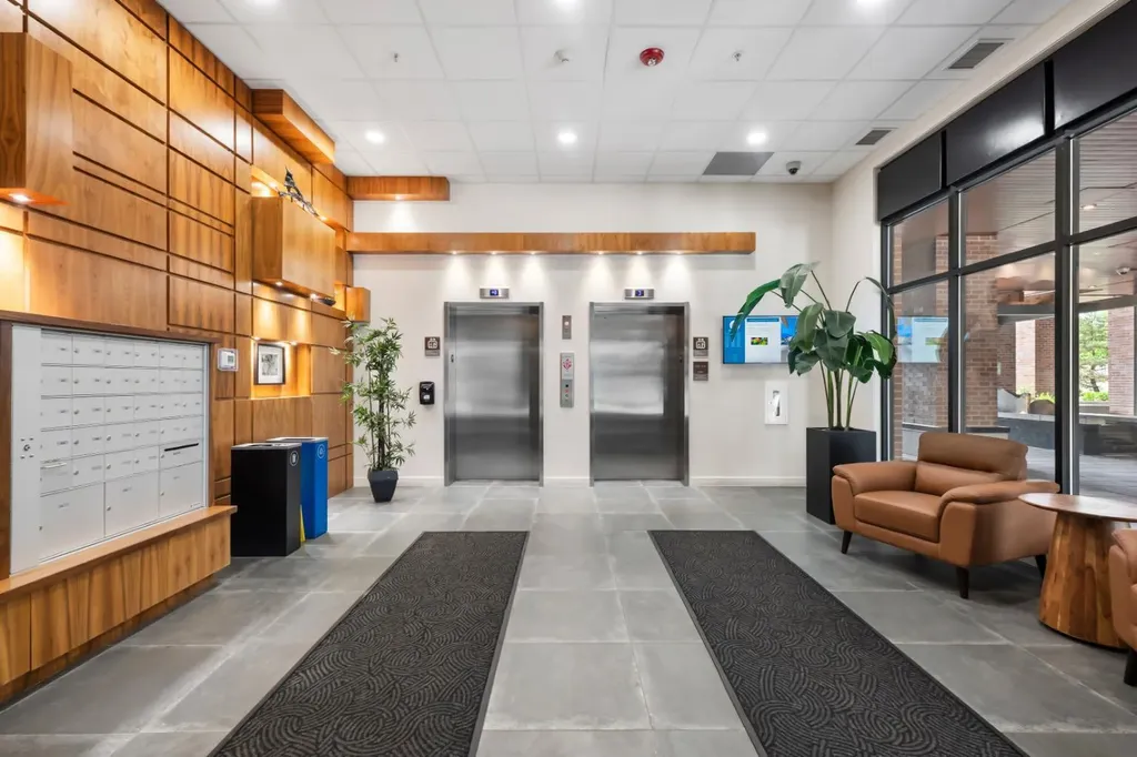 122 Mahogany Centre SE Calgary AB T2M 2Y1