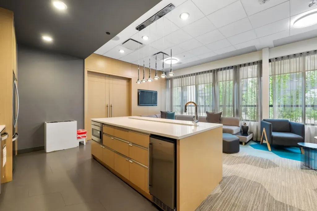 122 Mahogany Centre SE Calgary AB T2M 2Y1