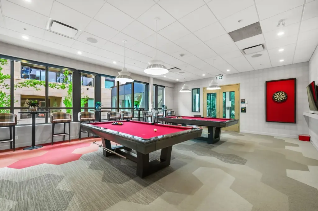 122 Mahogany Centre SE Calgary AB T2M 2Y1