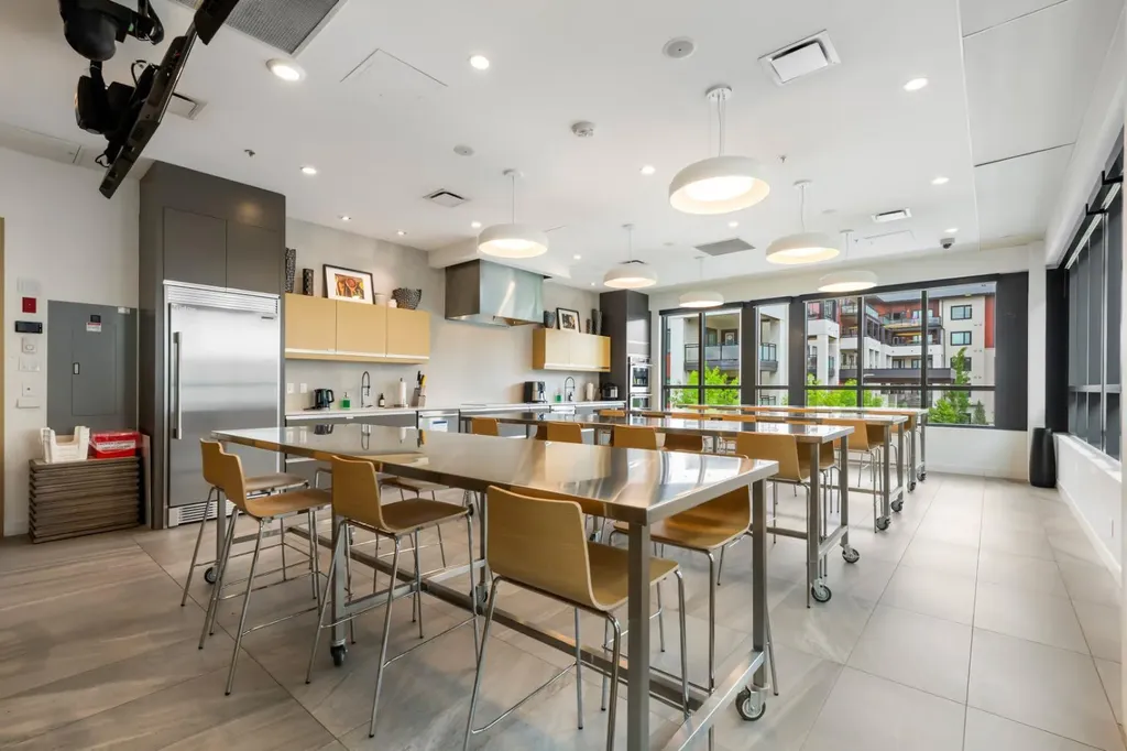 122 Mahogany Centre SE Calgary AB T2M 2Y1