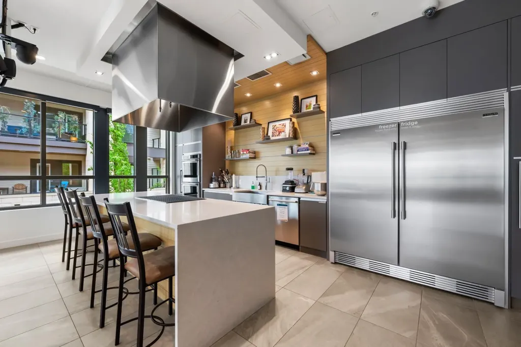 122 Mahogany Centre SE Calgary AB T2M 2Y1