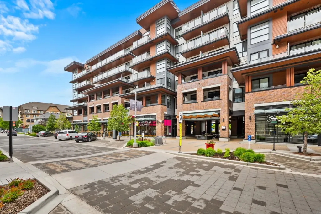 122 Mahogany Centre SE Calgary AB T2M 2Y1
