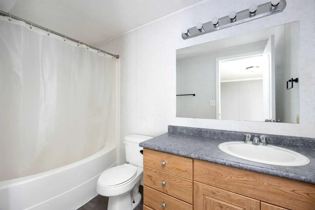 132 Greentree Crescent Fort Mcmurray AB T9H 3Y2