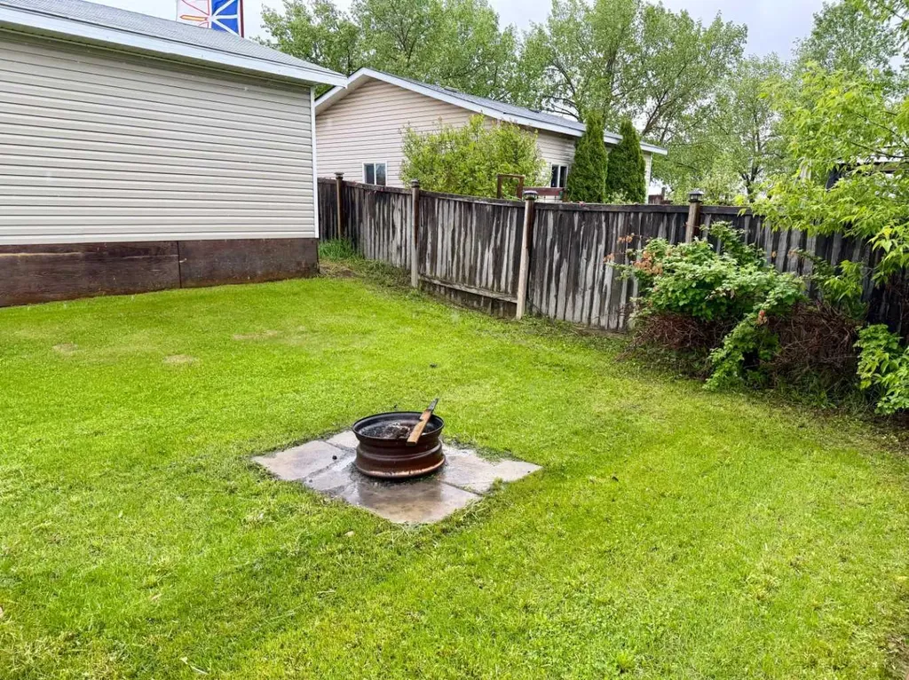 132 Greentree Crescent Fort Mcmurray AB T9H 3Y2