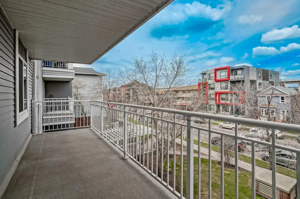 1735 11 Avenue SW Calgary AB T3C 2S9