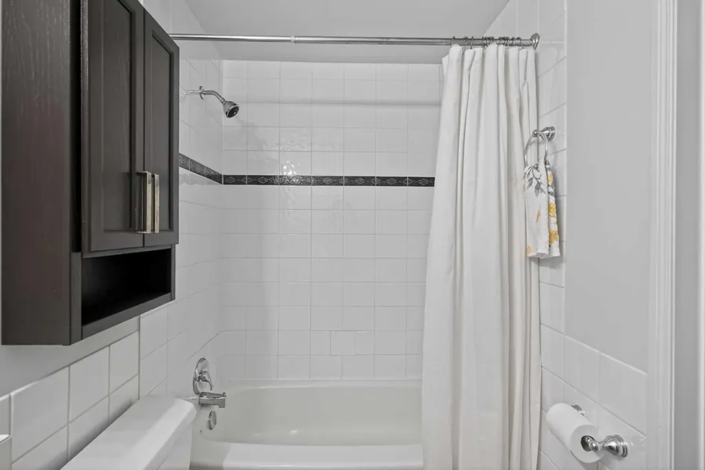 1735 11 Avenue SW Calgary AB T3C 2S9