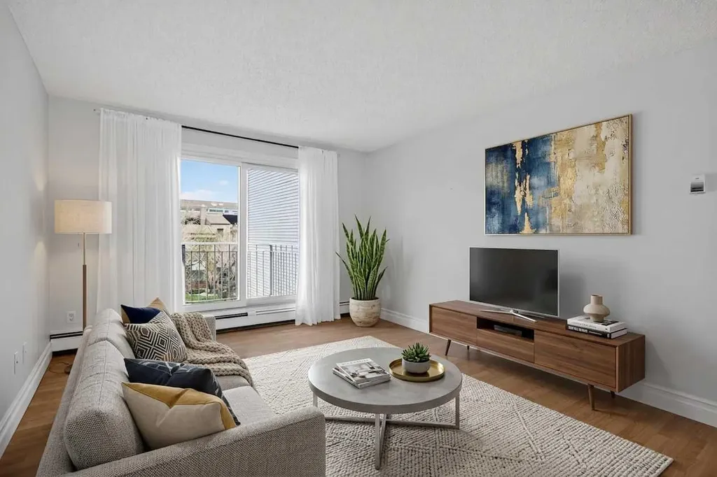 1735 11 Avenue SW Calgary AB T3C 2S9