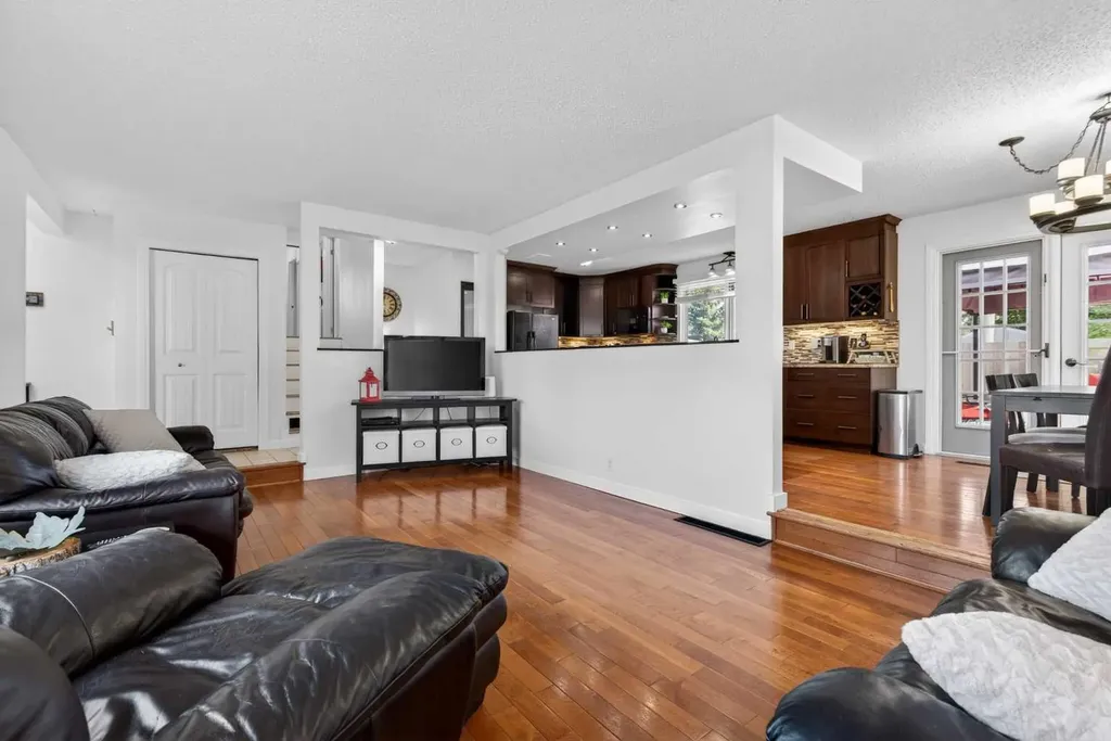 345 9 Street SE Three Hills AB T0M 2A0