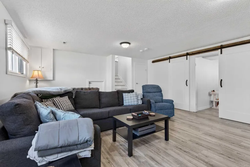345 9 Street SE Three Hills AB T0M 2A0