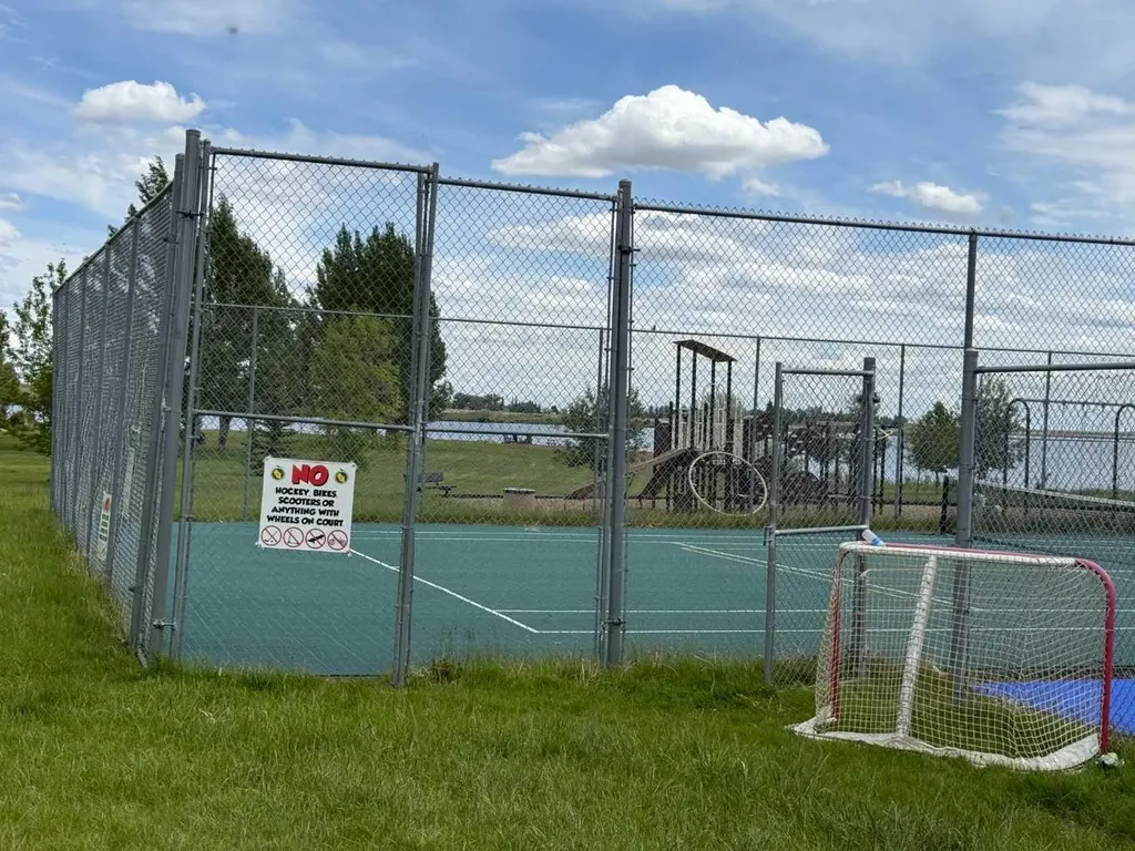 27 Kingfisher Estates Lake Newell Resort AB T1R 1C5
