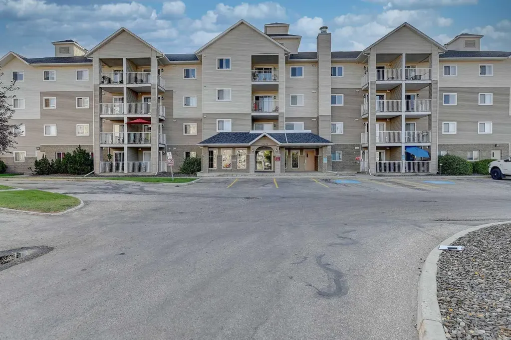 11220 104 Avenue Grande Prairie AB T8V 0P3