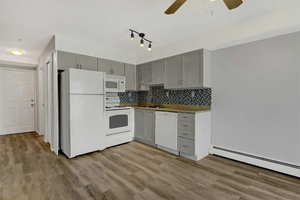 11220 104 Avenue Grande Prairie AB T8V 0P3