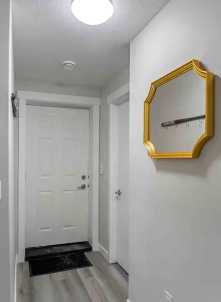131 Sherview Grove NW Calgary AB T3R 0Y4