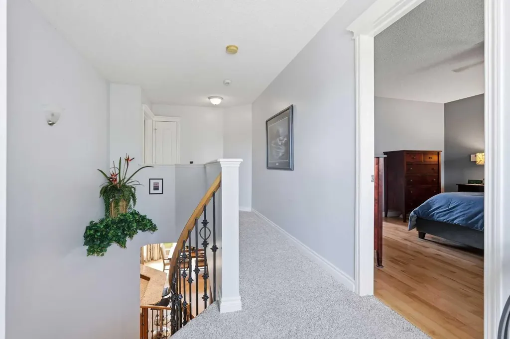 347 Mt Douglas Green SE Calgary AB T2Z 3R9