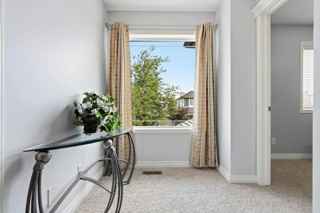 347 Mt Douglas Green SE Calgary AB T2Z 3R9