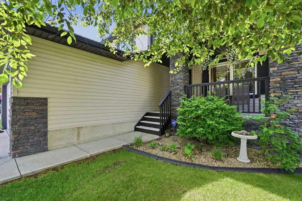 347 Mt Douglas Green SE Calgary AB T2Z 3R9
