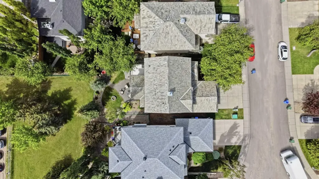 347 Mt Douglas Green SE Calgary AB T2Z 3R9