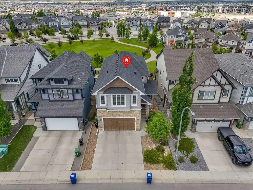 347 Hillcrest Heights SW Airdrie AB T4B 4C1