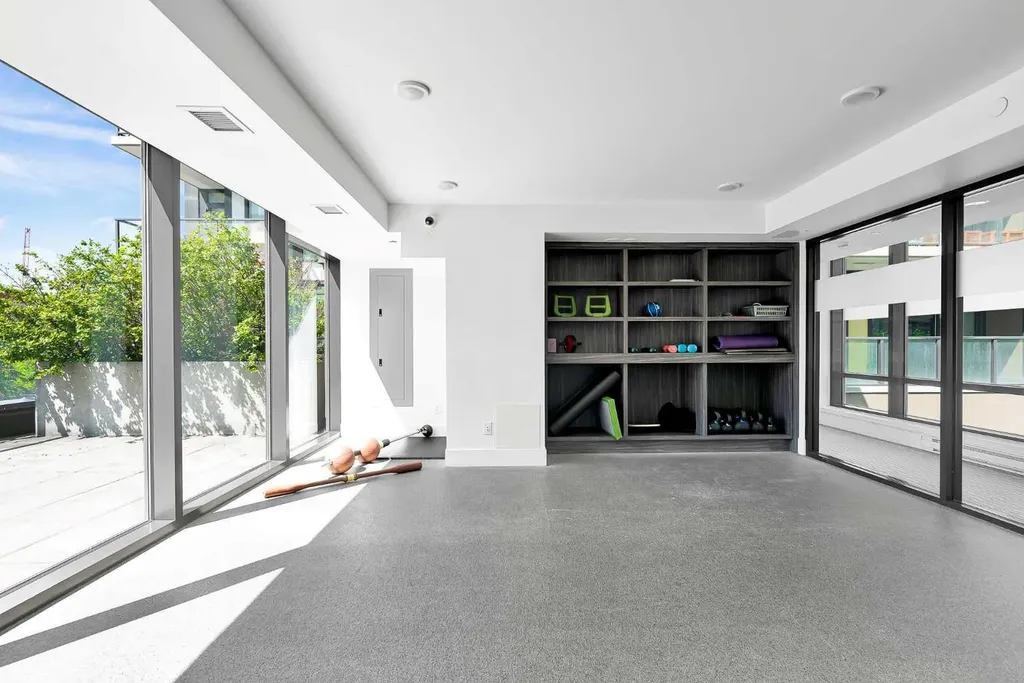 310 12 Avenue SW Calgary AB T2R1B5