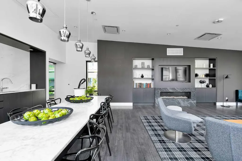 310 12 Avenue SW Calgary AB T2R1B5