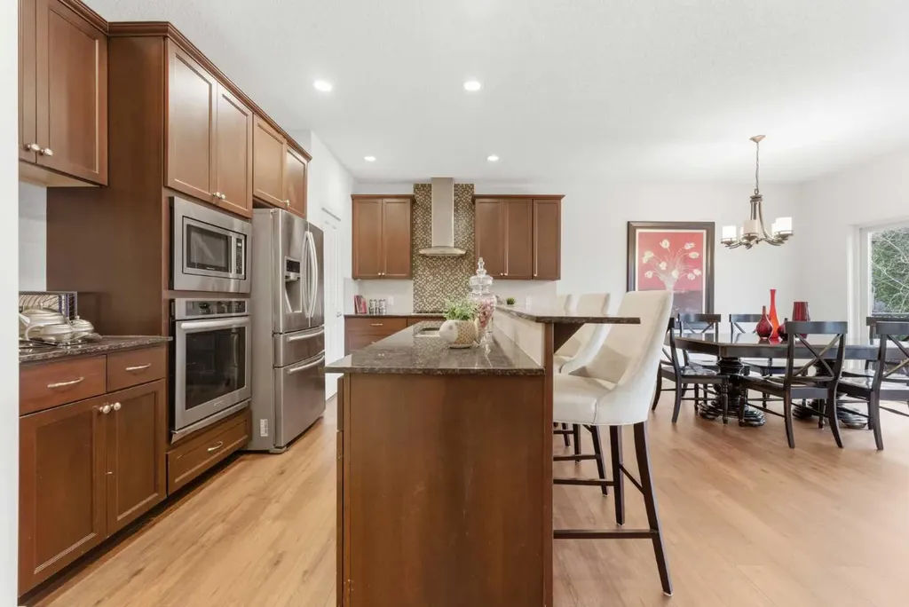 102 Cranarch Common SE Calgary AB T3M 1M1