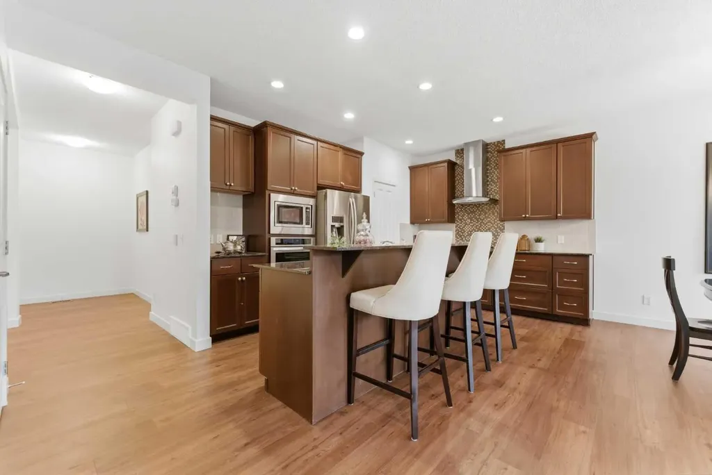 102 Cranarch Common SE Calgary AB T3M 1M1