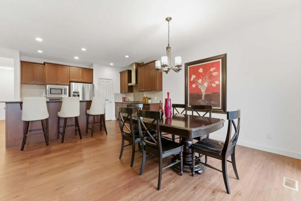 102 Cranarch Common SE Calgary AB T3M 1M1